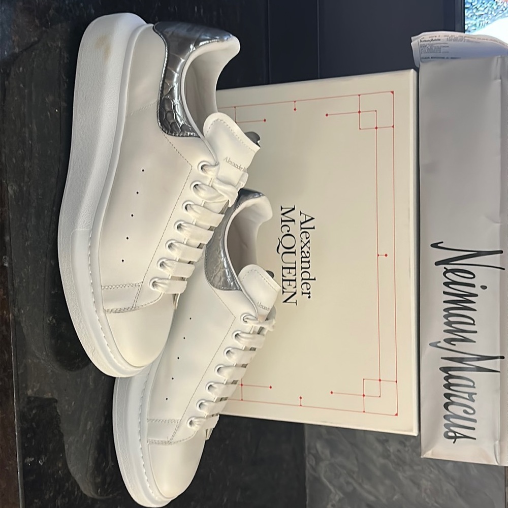 Alexander McQueen used 2 times European side 45 USA 11   11.1/2